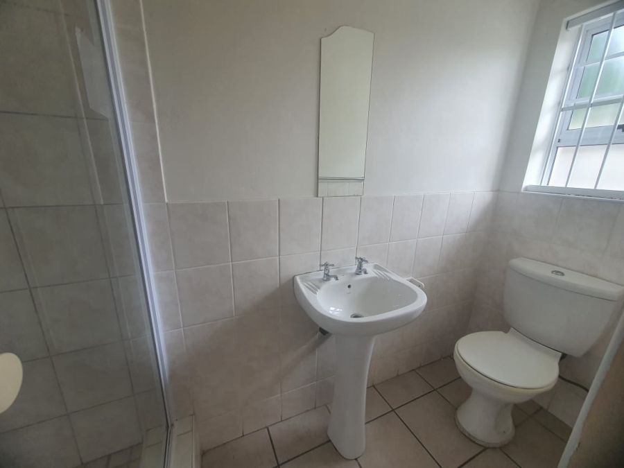 To Let 3 Bedroom Property for Rent in Cambridge West Eastern Cape